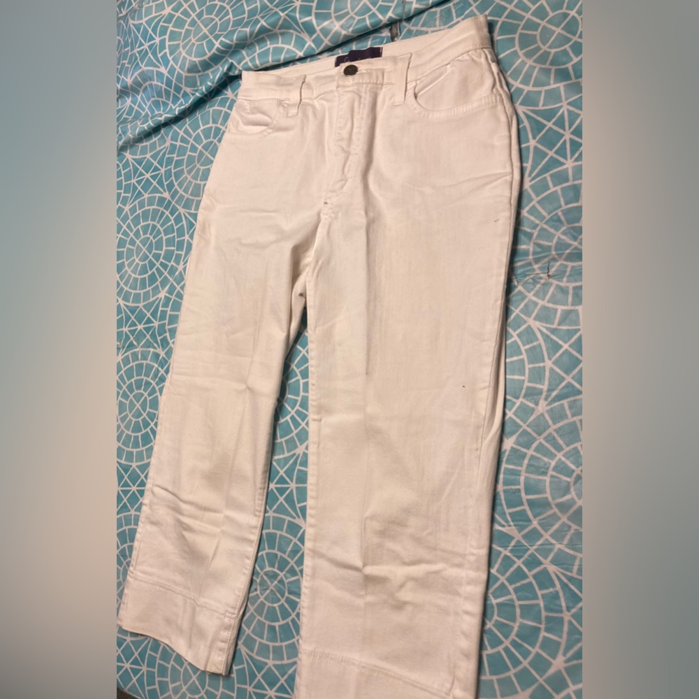 NYDJ white denim capris.